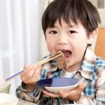 Mengatasi Anak yang Makan “Terlalu Lambat”